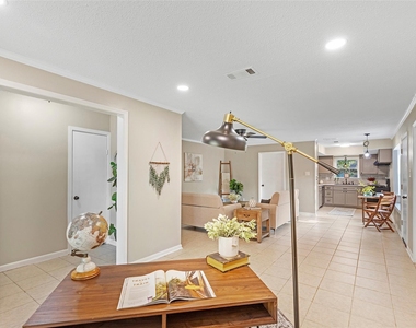 906 Broad Ripple Drive - Photo Thumbnail 6