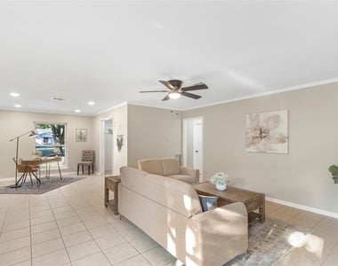 906 Broad Ripple Drive - Photo Thumbnail 10