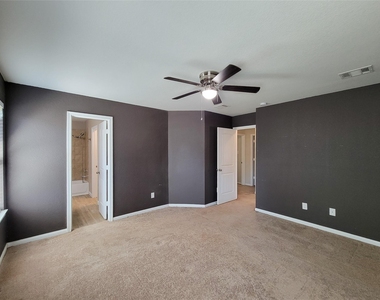 20 Carol Court - Photo Thumbnail 12