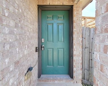 20 Carol Court - Photo Thumbnail 22