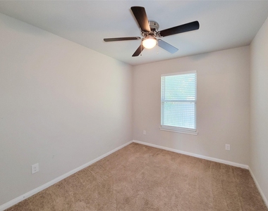 20 Carol Court - Photo Thumbnail 18