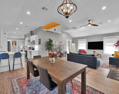 1614 Hickory Street - Photo Thumbnail 11