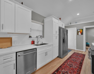 1614 Hickory Street - Photo Thumbnail 13