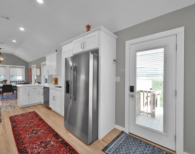 1614 Hickory Street - Photo Thumbnail 17