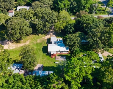 21 Pine Road - Photo Thumbnail 6