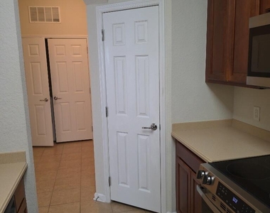 3868 Lexmark Lane - Photo Thumbnail 11