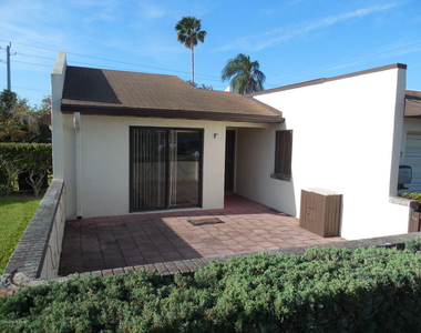537 Summerset Court - Photo Thumbnail 1