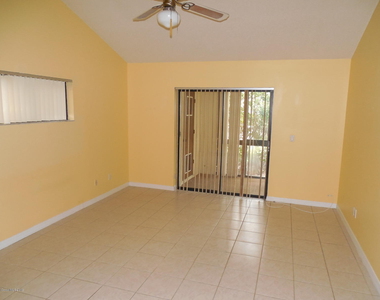 537 Summerset Court - Photo Thumbnail 10