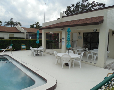 537 Summerset Court - Photo Thumbnail 25