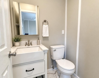 3100 Milwaukee Avenue - Photo Thumbnail 7