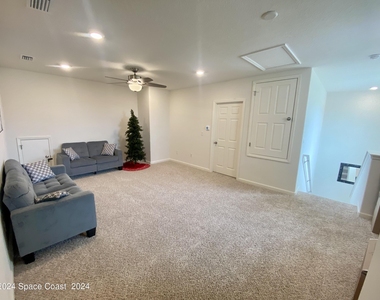 309 Wiregrass Avenue W - Photo Thumbnail 17
