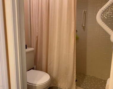418 Hawthorne Court - Photo Thumbnail 18
