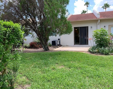 418 Hawthorne Court - Photo Thumbnail 24