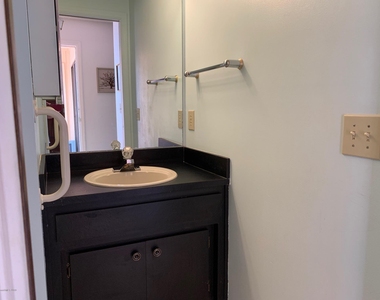 418 Hawthorne Court - Photo Thumbnail 6