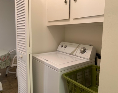 418 Hawthorne Court - Photo Thumbnail 10