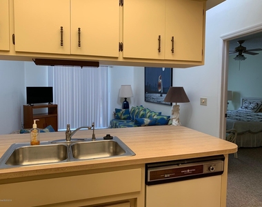418 Hawthorne Court - Photo Thumbnail 12