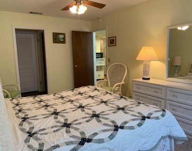 418 Hawthorne Court - Photo Thumbnail 17