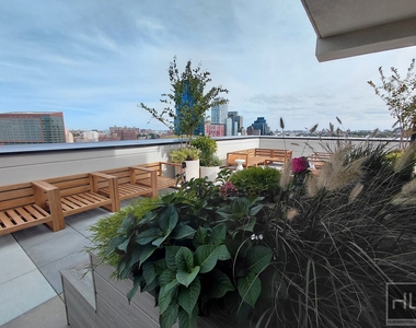 St Marks Place - Photo Thumbnail 12