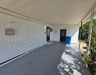 8453 Highpoint Boulevard - Photo Thumbnail 2