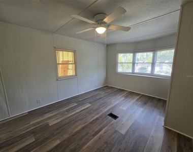 8453 Highpoint Boulevard - Photo Thumbnail 14