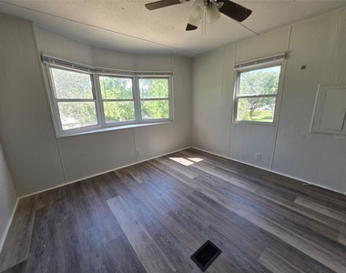 8453 Highpoint Boulevard - Photo Thumbnail 13