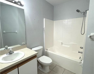 9621 Lakedale Way - Photo Thumbnail 14