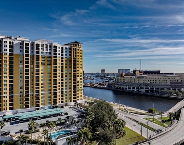 345 Bayshore Boulevard - Photo Thumbnail 6