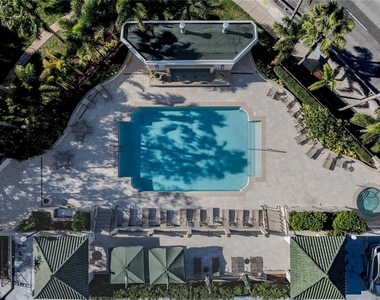 345 Bayshore Boulevard - Photo Thumbnail 8