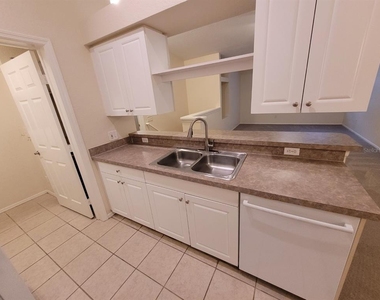 36122 Lake Chase Boulevard - Photo Thumbnail 12