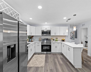 4928 Shetland Avenue - Photo Thumbnail 6