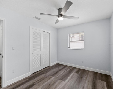 4928 Shetland Avenue - Photo Thumbnail 12