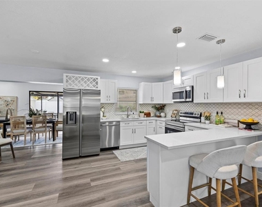 4928 Shetland Avenue - Photo Thumbnail 8