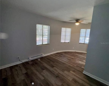 2318 4th Street S - Photo Thumbnail 3