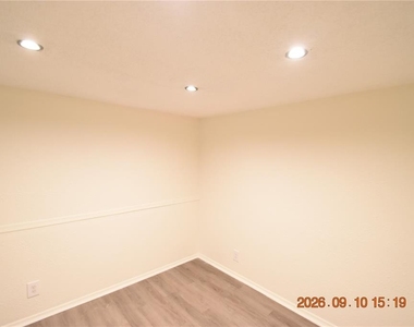 907 E Patterson Street - Photo Thumbnail 16