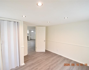907 E Patterson Street - Photo Thumbnail 13