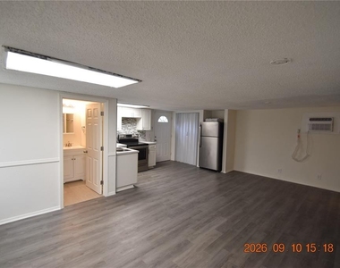 907 E Patterson Street - Photo Thumbnail 9
