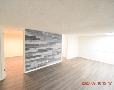 907 E Patterson Street - Photo Thumbnail 7
