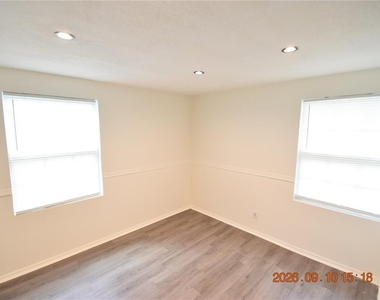 907 E Patterson Street - Photo Thumbnail 11
