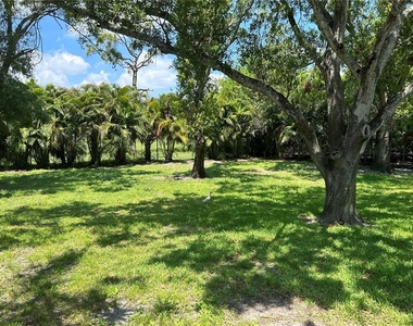 6128 16th Lane Ne - Photo Thumbnail 19