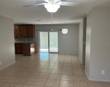 6128 16th Lane Ne - Photo Thumbnail 2