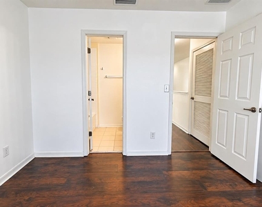 4887 Tuscan Loon Drive - Photo Thumbnail 15