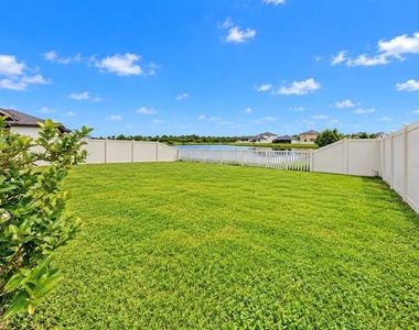 5005 White Chicory Drive - Photo Thumbnail 3