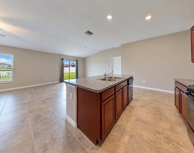 5005 White Chicory Drive - Photo Thumbnail 6