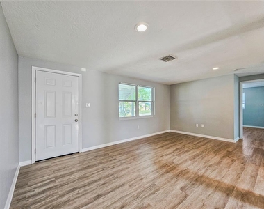 1048 Powersong Street - Photo Thumbnail 3