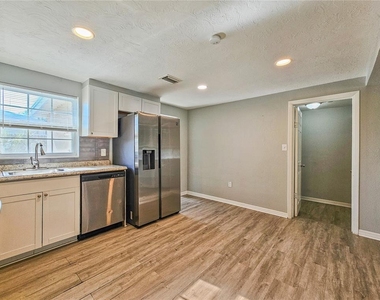 1048 Powersong Street - Photo Thumbnail 4