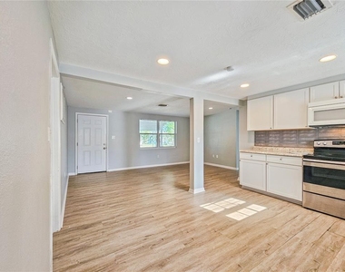 1048 Powersong Street - Photo Thumbnail 7