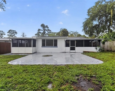 5644 Berlin Drive - Photo Thumbnail 28