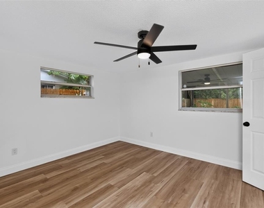 5644 Berlin Drive - Photo Thumbnail 20