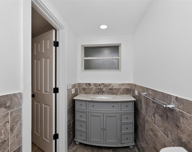 5644 Berlin Drive - Photo Thumbnail 18