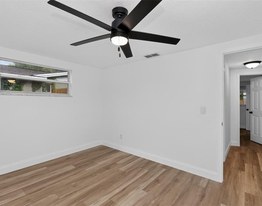 5644 Berlin Drive - Photo Thumbnail 22